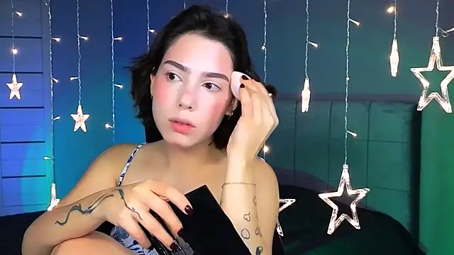 Stacy Gonzales  online show from 10/26/25, 06:30