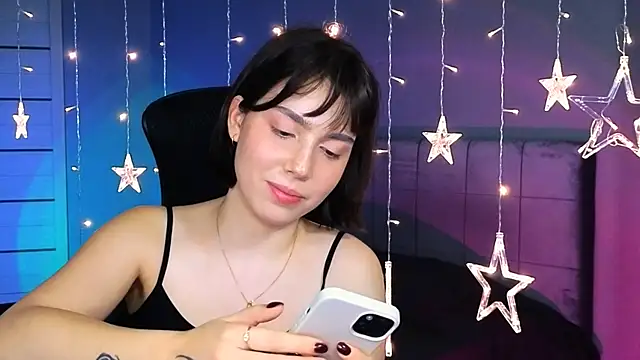 Stacy Gonzales  online show from 11/05/25, 10:37