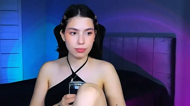 Stacy Gonzales  online show from 11/18/25, 09:58