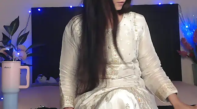 Snapshot of WildRuhi20 chatting on 02/26/25, 06:15 WildRuhi20 online show from 02/26/25, 06:15