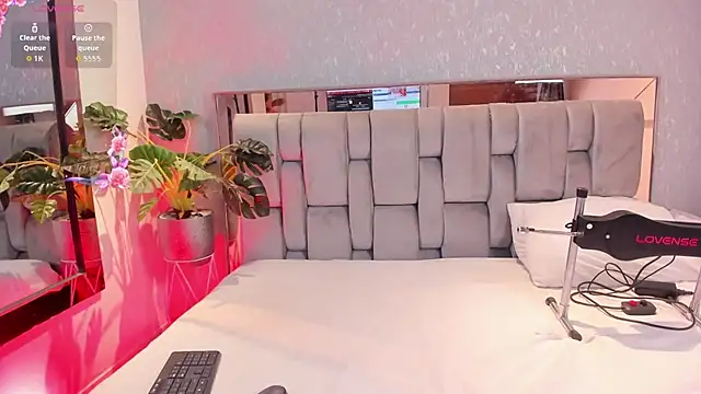 RoseTaylor   online show from 01/18/26, 05:11