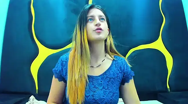 GiaRoussel online show from 02/11/25, 03:08