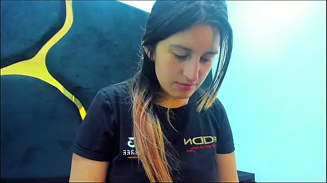 GiaRoussel online show from 02/25/25, 01:39