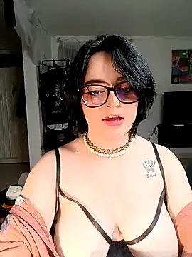 Lin-cute online show from 02/21/25, 07:34