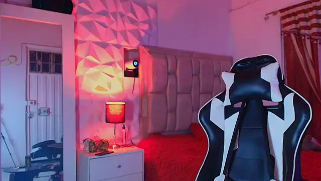 santyago taylor online show from 12/26/24, 01:18