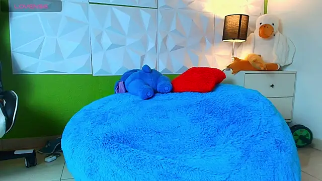 santyago taylor online show from 09/22/25, 06:54