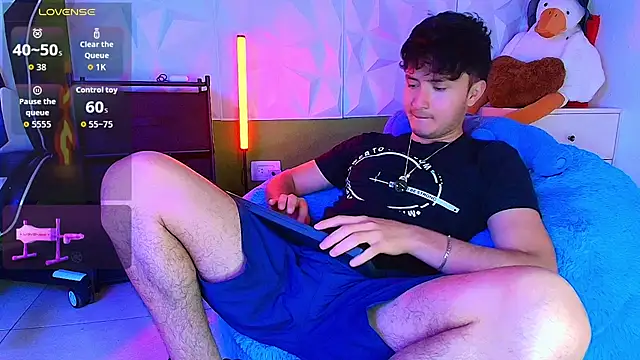 santyago taylor online show from 09/26/25, 07:18