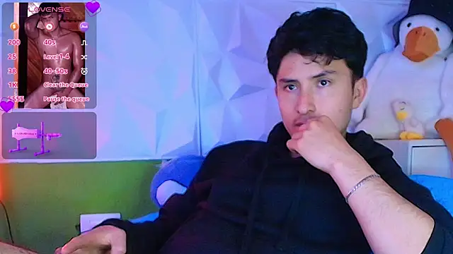 santyago taylor online show from 10/08/25, 06:38