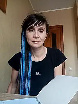 Francenia lolis online show from 10/11/25, 09:41