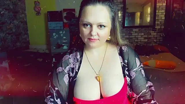 KlaraHoll online show from 12/14/24, 11:50