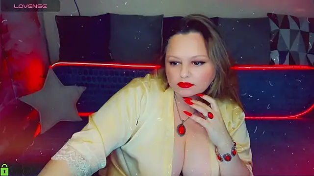 KlaraHoll online show from 03/22/26, 04:10