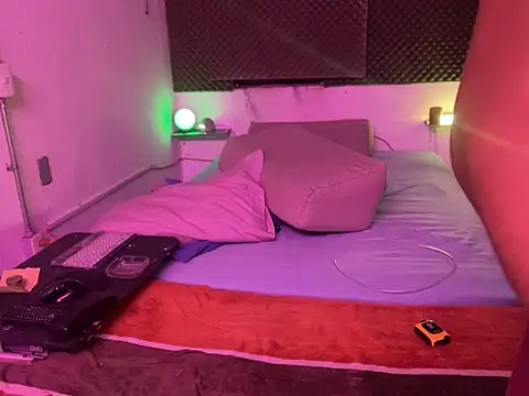 thesummerboy online show from 10/01/25, 06:19