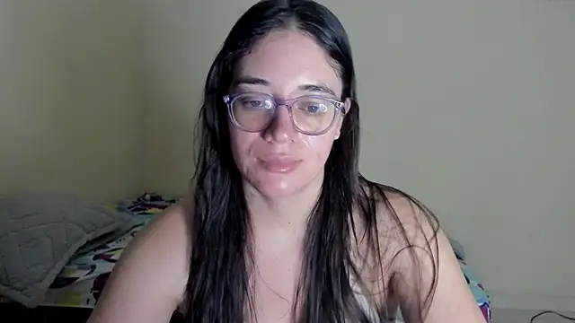 Snapshot of atenas_05_ chatting on 07/20/26, 09:45 atenas 05 online show from 07/20/26, 09:45