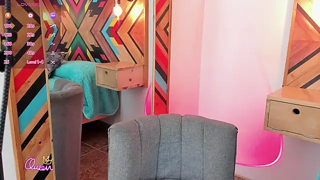 NaiirobiSwan online show from 04/01/26, 07:33