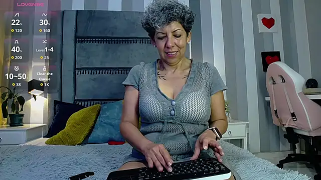 Julianewell online show from 01/16/26, 12:09