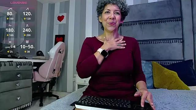 Julianewell online show from 02/20/26, 12:38