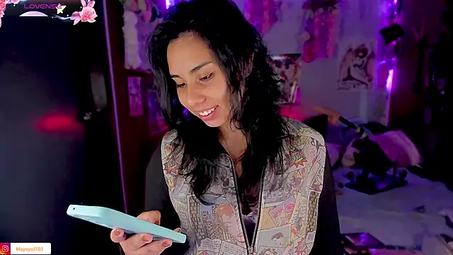 Snapshot of kiki_cavilll chatting on 03/18/25, 11:52 kiki cavilll online show from 03/18/25, 11:52