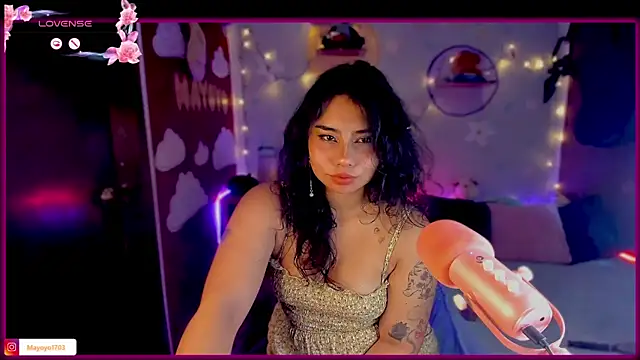 Snapshot of kiki_cavilll chatting on 09/11/25, 03:01 kiki cavilll online show from 09/11/25, 03:01