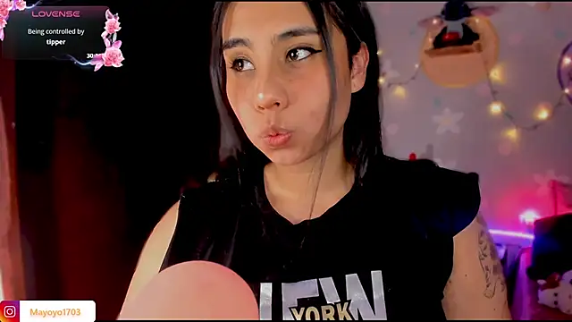 Snapshot of kiki_cavilll chatting on 09/24/25, 10:35 kiki cavilll online show from 09/24/25, 10:35