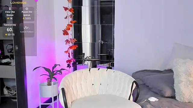 sammanthalove online show from 11/12/25, 10:52