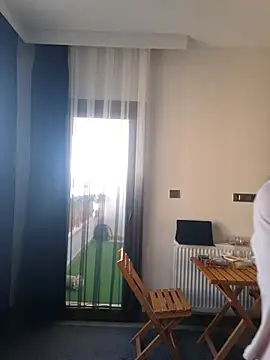 cansuozell online show from 11/28/25, 05:21