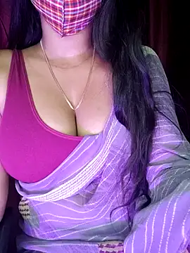 Snapshot of SexyAndHottie chatting on 03/18/25, 04:59 SexyAndHottie online show from 03/18/25, 04:59