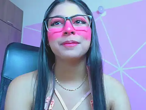 Snapshot of _ALLYSON18_ chatting on 04/27/26, 11:52 ALLYSON18 online show from 04/27/26, 11:52