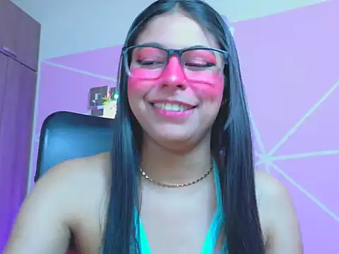 Snapshot of _ALLYSON18_ chatting on 05/11/26, 04:04 ALLYSON18 online show from 05/11/26, 04:04