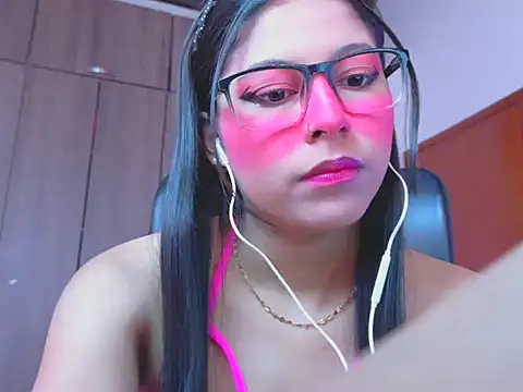 Snapshot of _ALLYSON18_ chatting on 06/11/26, 12:03 ALLYSON18 online show from 06/11/26, 12:03