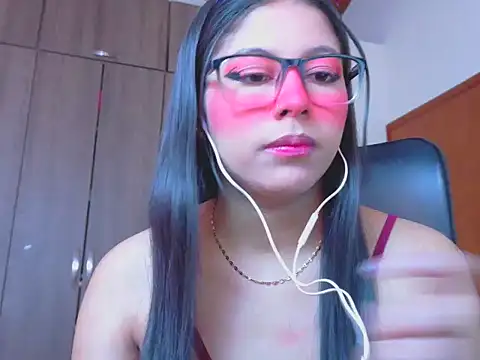 Snapshot of _ALLYSON18_ chatting on 07/21/26, 12:07 ALLYSON18 online show from 07/21/26, 12:07