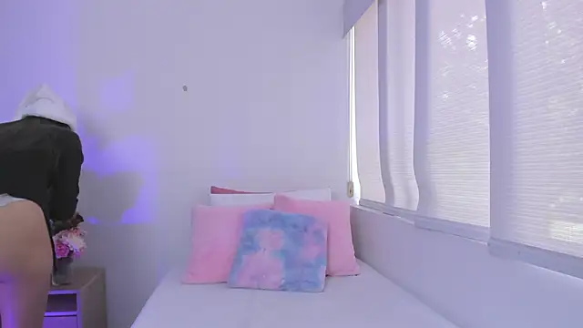 Brisa blue online show from 12/20/24, 04:04