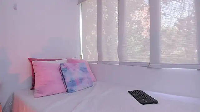 Brisa blue online show from 01/15/25, 03:07