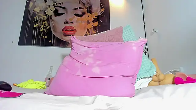 reinahot-699 online show from 01/05/26, 05:27