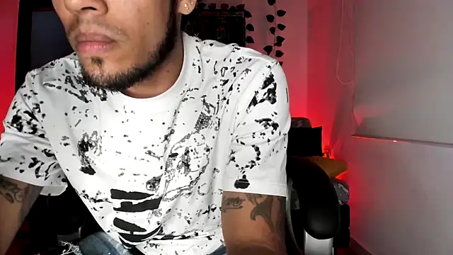 Snapshot of mikee_scooth chatting on 09/12/25, 11:04 mikee scooth online show from 09/12/25, 11:04