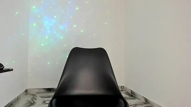 Snapshot of mikee_scooth chatting on 02/20/26, 03:01 mikee scooth online show from 02/20/26, 03:01