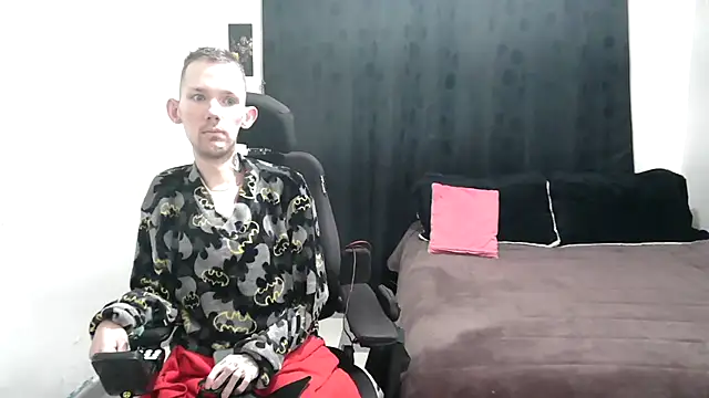 Sophia and Thomas online show from 01/03/25, 11:14