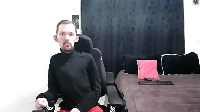 Sophia and Thomas online show from 03/02/25, 09:53