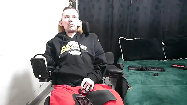 Sophia and Thomas online show from 03/06/25, 01:46