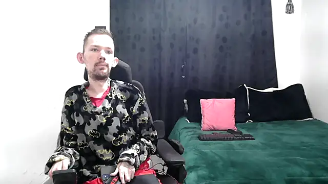 Sophia and Thomas online show from 03/22/25, 10:28