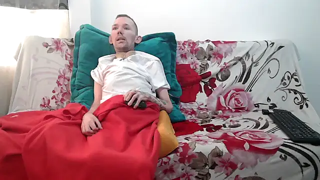 Snapshot of Sophia_and_Thomas chatting on 04/23/26, 03:25 Sophia and Thomas online show from 04/23/26, 03:25
