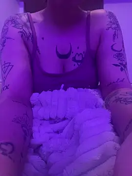 queenlo xxx online show from 12/25/24, 02:25