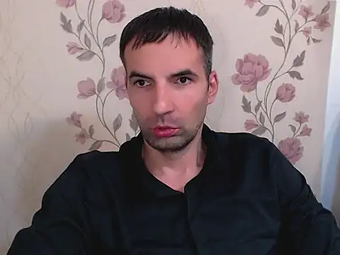 Leo 1617 online show from 10/24/25, 02:57