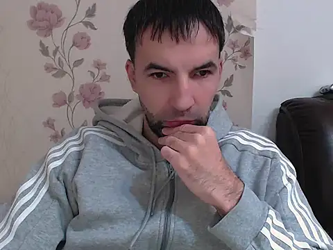 Snapshot of Leo_1617 chatting on 01/16/26, 11:47 Leo 1617 online show from 01/16/26, 11:47