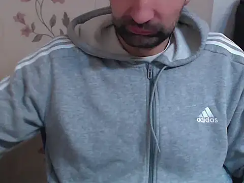 Snapshot of Leo_1617 chatting on 02/15/26, 11:19 Leo 1617 online show from 02/15/26, 11:19