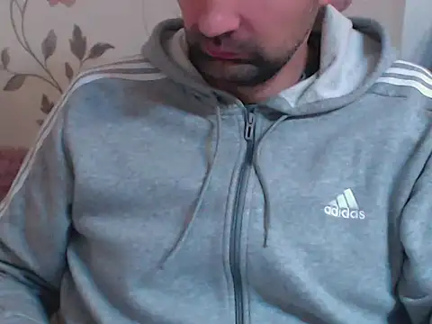 Snapshot of Leo_1617 chatting on 02/23/26, 04:37 Leo 1617 online show from 02/23/26, 04:37