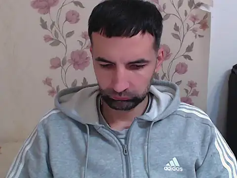 Snapshot of Leo_1617 chatting on 03/04/26, 09:37 Leo 1617 online show from 03/04/26, 09:37