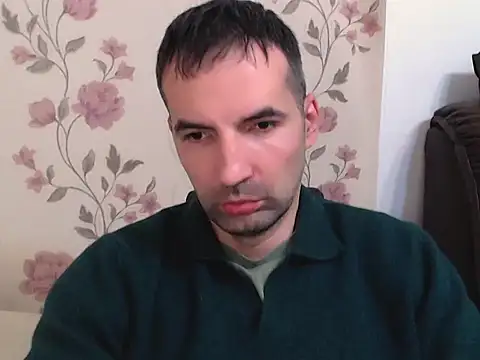 Snapshot of Leo_1617 chatting on 04/15/26, 02:02 Leo 1617 online show from 04/15/26, 02:02