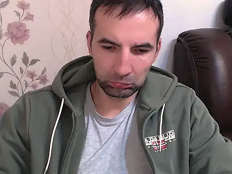 Snapshot of Leo_1617 chatting on 05/01/26, 11:15 Leo 1617 online show from 05/01/26, 11:15