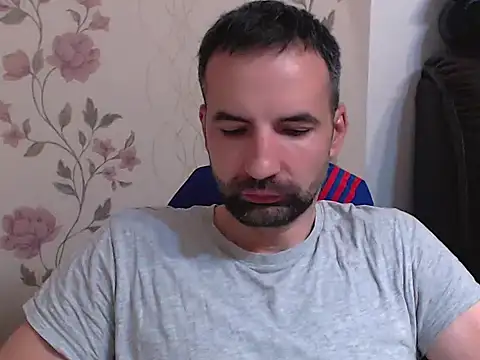 Snapshot of Leo_1617 chatting on 06/13/26, 08:29 Leo 1617 online show from 06/13/26, 08:29