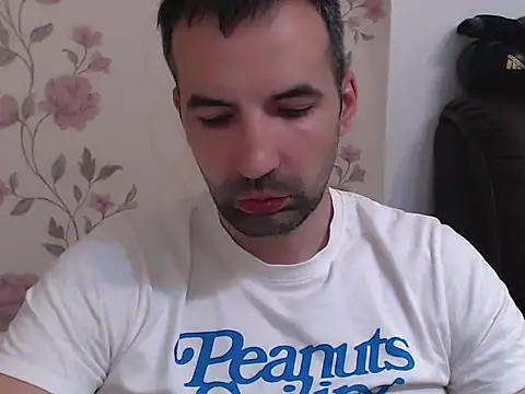 Snapshot of Leo_1617 chatting on 06/20/26, 10:18 Leo 1617 online show from 06/20/26, 10:18